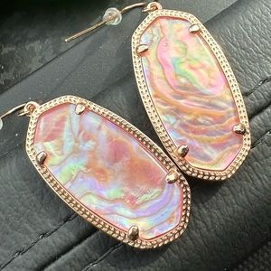 Kendra Scott Elle Light pink iridescent abalone earrings in RG